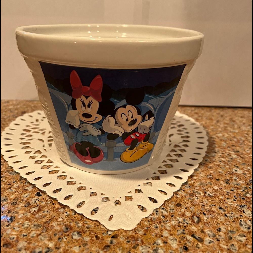 COPY - Minnie and Mickey Mouse popcorn bowl Disney Collector item